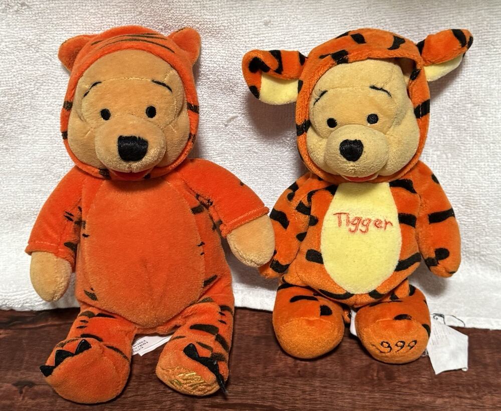 Disney Store Winnie The Pooh As Tigger Costume X2. 8” Toy Plush 1999 Beanbag